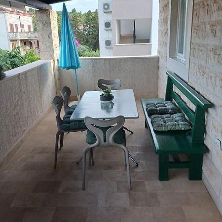 Apartments Marino - Near Family Friendly Beach Supetar Luaran gambar
