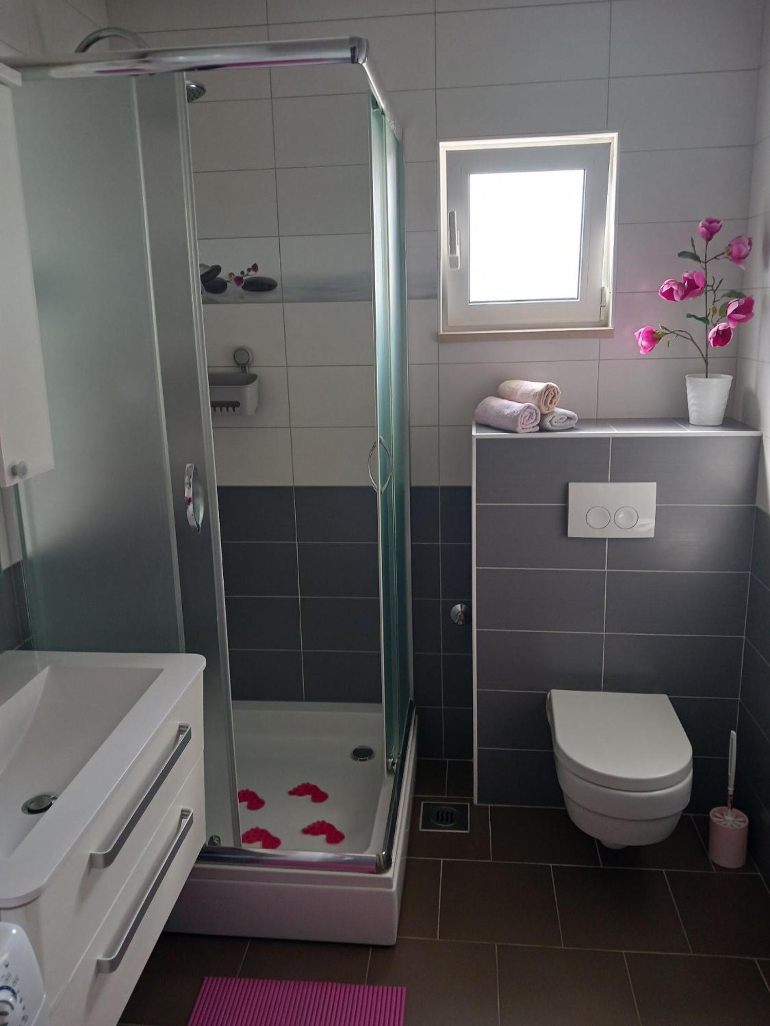 Apartments Marino - Near Family Friendly Beach Supetar Luaran gambar